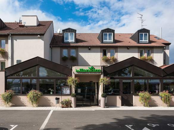 Façade de l'Hôtel Les Maraîchers 3 étoiles à Colmar, Hotel Pas Cher